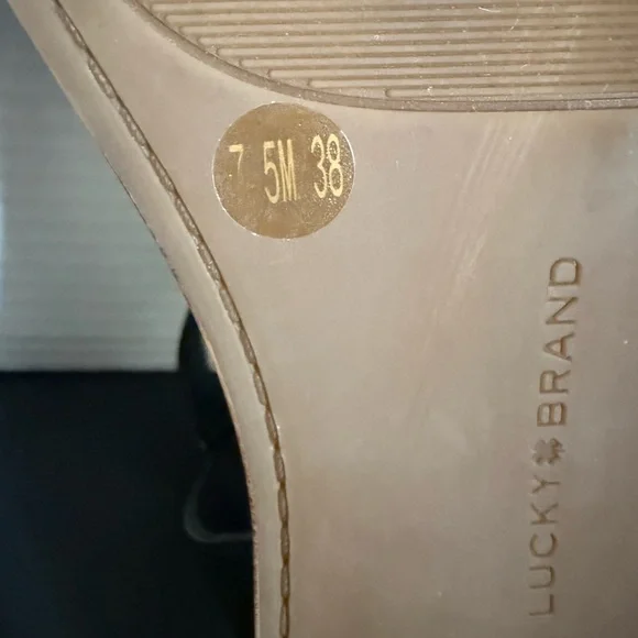 LUCKY BRAND Kimaya Black Leather Ankle-Strap Comfort Flat Open Toe Sandals 7.5 M - Picture 8 of 12